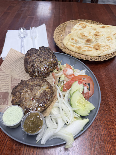 Photo of Hungry Belly - 1620 Pebblewood Ln, Naperville, IL 60563