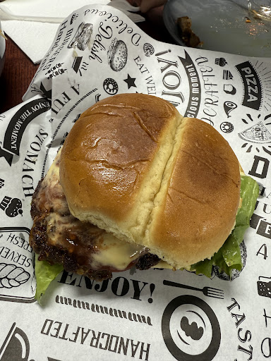 Photo of Hungry Belly - 1620 Pebblewood Ln, Naperville, IL 60563