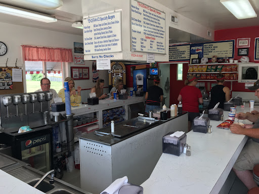 Photo of Tendermaid Sandwich Shop - 217 4th Ave NE, Austin, MN 55912