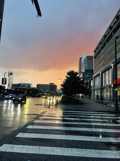 Photo of The Halal Guys - 400 E Pratt St #103, Baltimore, MD 21202