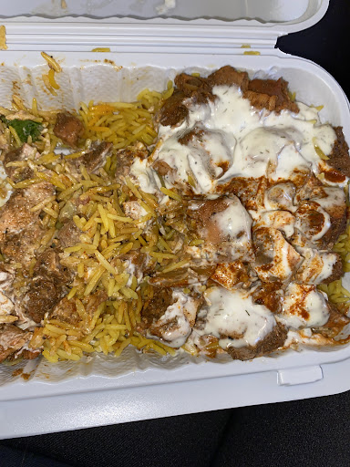 Photo of Yomnas Halal Gyro Cart - W Preston St, Baltimore, MD 21201