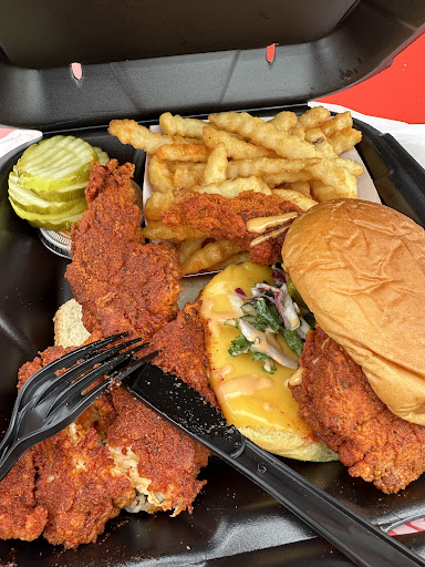 Photo of Dave's Hot Chicken - 1300 Great Wolf Dr suite 108, Baraboo, WI 53913