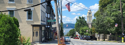 Photo of Irvington Delight - 2 S Broadway, Irvington, NY 10533