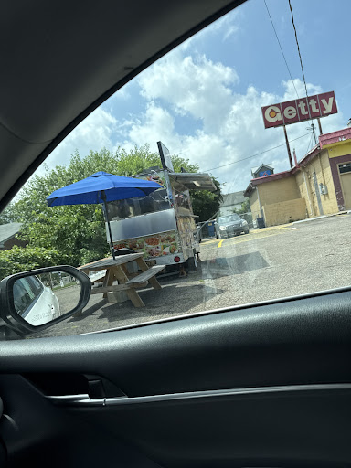 Photo of NY FAMOUS GYRO HALAL FOOD - 1147 Christiana Rd, Newark, DE 19713