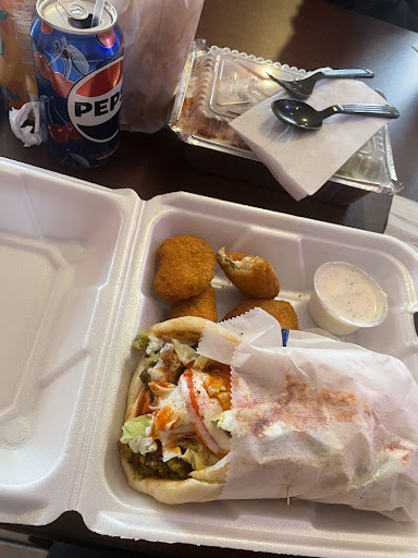 Photo of Delaware Chicken & Gyro - 2 E Main St, Middletown, DE 19709