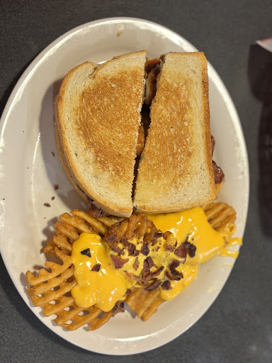 Photo of Friendly's - 1500 Peoples Plaza, Newark, DE 19702