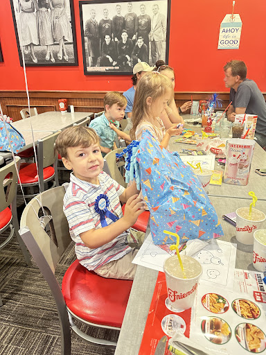 Photo of Friendly's - 1500 Peoples Plaza, Newark, DE 19702