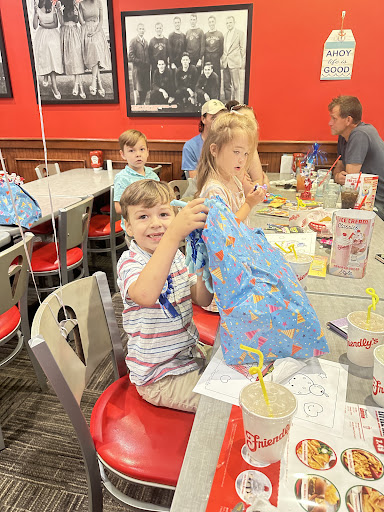 Photo of Friendly's - 1500 Peoples Plaza, Newark, DE 19702