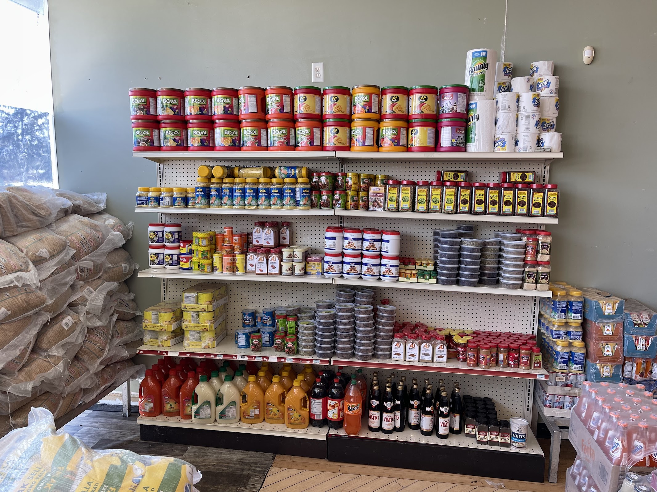 Photo of Deg Deg Halal, Grocery, Deli & Taaj express - 8755 Columbine Rd suite 103, Eden Prairie, MN 55344