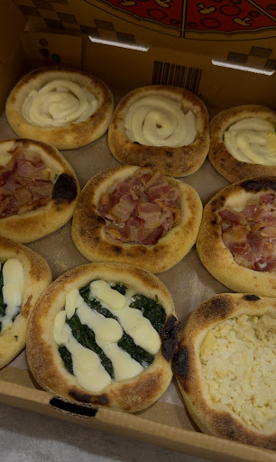 Photo of Mana Esfiha - 4180 Oak Cir, Boca Raton, FL 33431