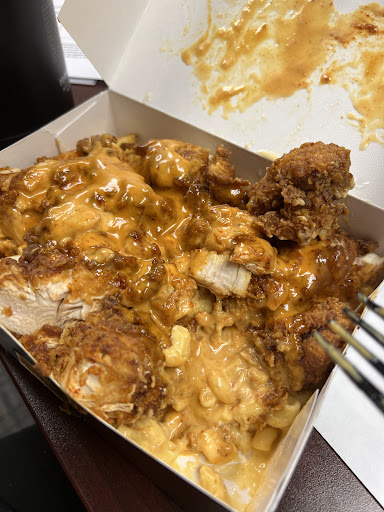 Photo of Fluffies Hot Chicken - Hackensack - 252 S Summit Ave, Hackensack, NJ 07601