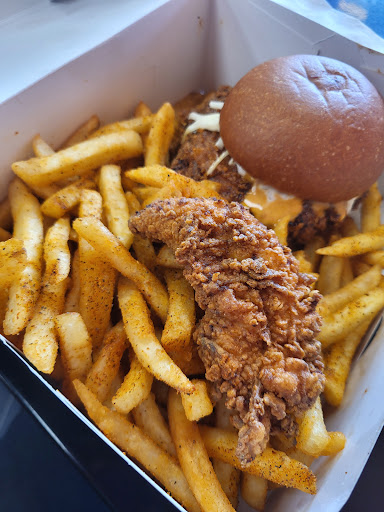 Photo of Fluffies Hot Chicken - Hackensack - 252 S Summit Ave, Hackensack, NJ 07601