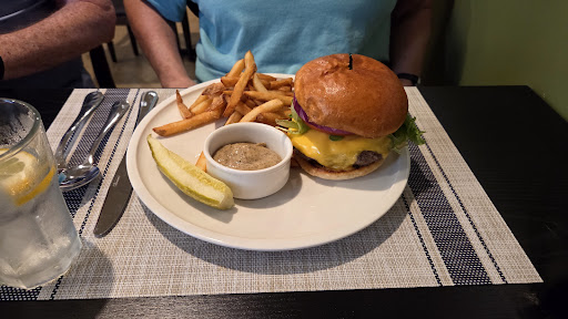 Photo of Lyla's Family Restaurant - 1911 Bailey Rd, Cuyahoga Falls, OH 44221