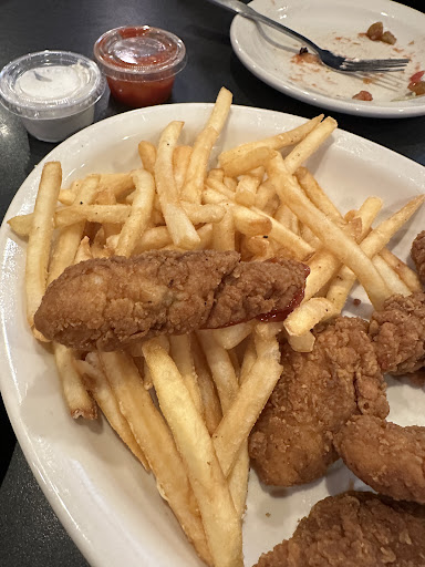 Photo of Friendly's - 497 Farmington Ave, Bristol, CT 06010