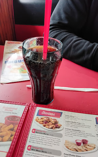 Photo of Friendly's - 497 Farmington Ave, Bristol, CT 06010