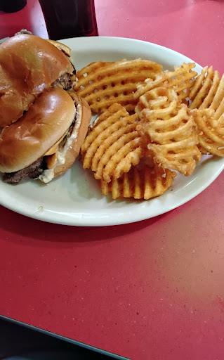 Photo of Friendly's - 497 Farmington Ave, Bristol, CT 06010