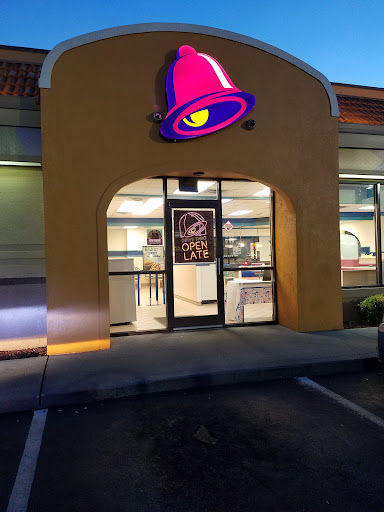 Photo of Taco Bell - 2582 W State St, Bristol, TN 37620