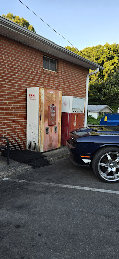 Photo of Pita Wheel - 1108 E Main St, Dallas, NC 28034