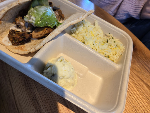 Photo of CAVA - 5295 Highland Rd, Baton Rouge, LA 70808