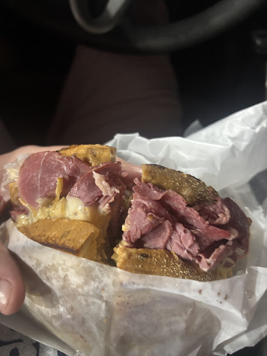 Photo of Speedy's grub shack - 14001 Lakewood Heights Blvd, Cleveland, OH 44107