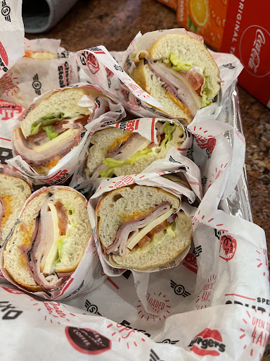 Photo of Speedy's grub shack - 14001 Lakewood Heights Blvd, Cleveland, OH 44107