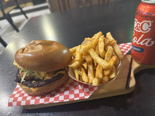 Photo of Fattoush Burgers - 11015 S Harlem Ave, Worth, IL 60482