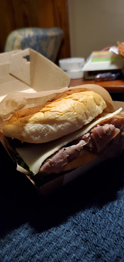 Photo of Arby's - 405 S Roosevelt Ave, Burlington, IA 52601