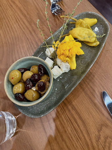 Photo of feast - 5513 William Flinn Hwy Suite 100, Gibsonia, PA 15044