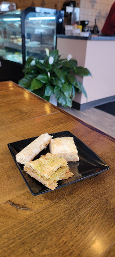 Photo of Bread Bites Mediterranean - 5100 Marsh Rd C, Okemos, MI 48864