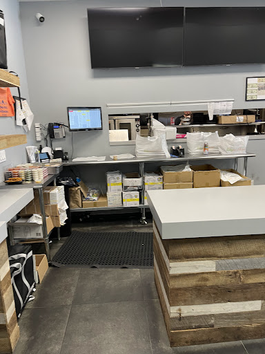 Photo of Holy Schnitzel - 39 Eisenhower Pkwy, Roseland, NJ 07068