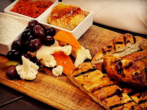 Photo of Nubar - 16 Garden St #3, Cambridge, MA 02138