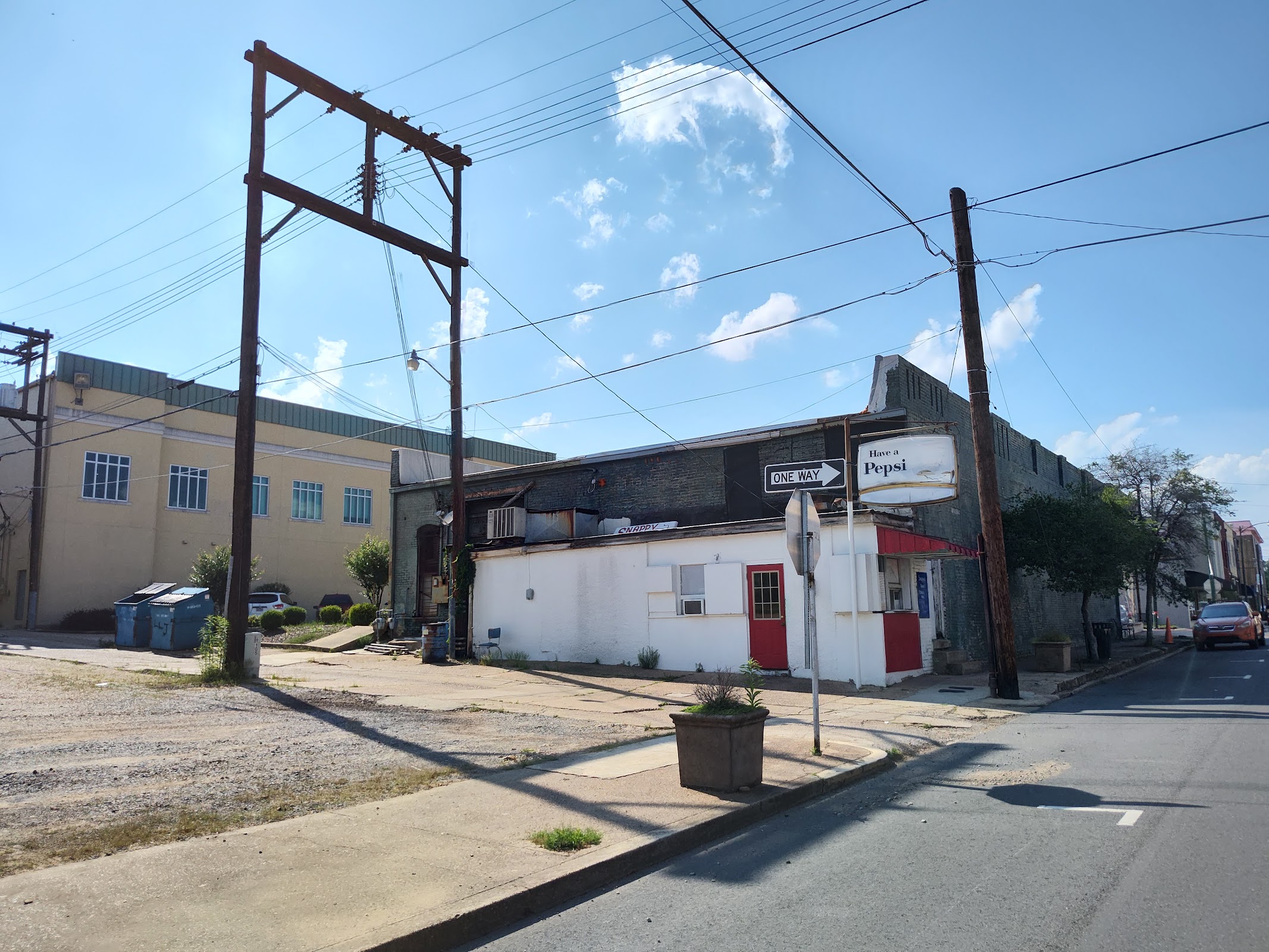 Photo of Snappy Service - 140 S Adams Ave, Camden, AR 71701