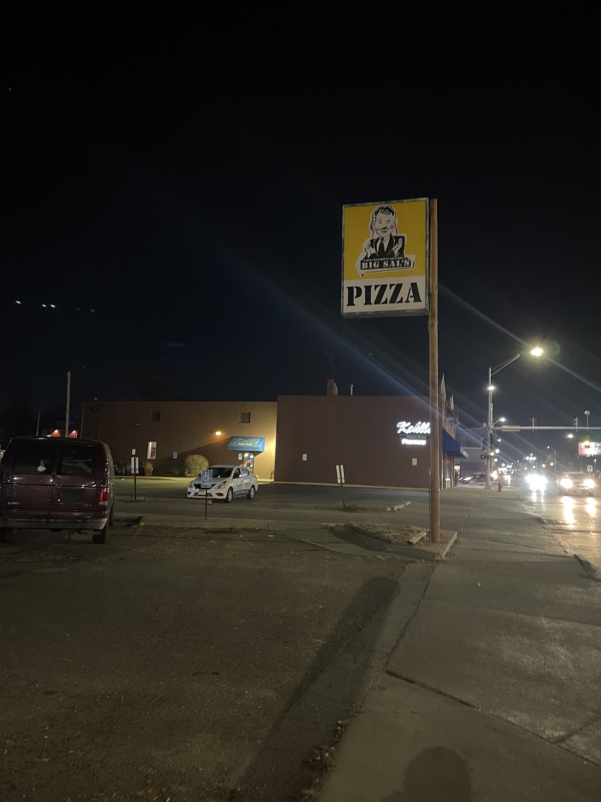 Photo of Dory Barbecue - 832 N 27th St, Lincoln, NE 68503