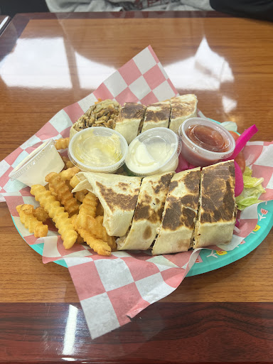 Photo of Fattoush Restaurant/مطعم فتوش - 313 N 27th St, Lincoln, NE 68503