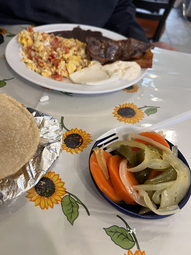 Photo of El Quetzal Restaurant & Bakery - 129 S Main St, Carthage, MO 64836