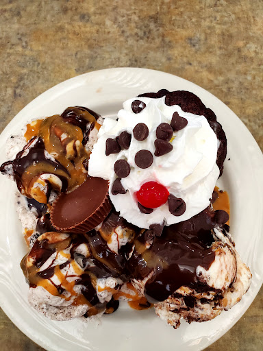 Photo of Friendly's - 201 Hallock Rd, Stony Brook, NY 11790