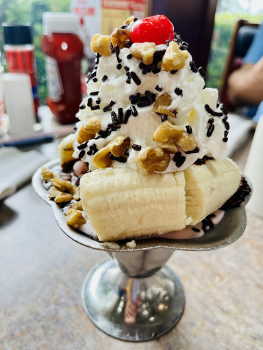 Photo of Friendly's - 201 Hallock Rd, Stony Brook, NY 11790