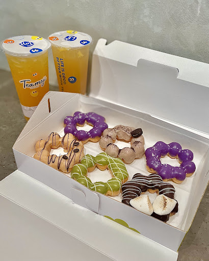 Photo of Teamoji - Champaign - 625 E Green St, Champaign, IL 61820