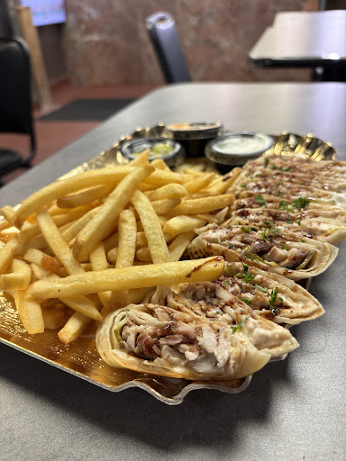 Photo of Hakuna Matata - 6035 W 95th St, Oak Lawn, IL 60453