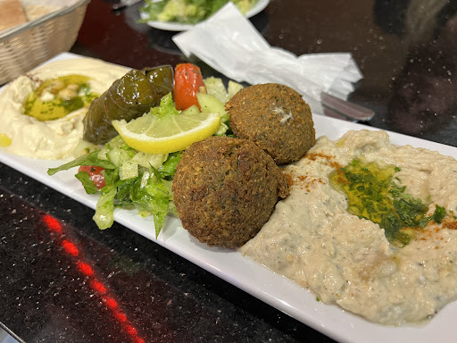 Photo of EZ Shawarma - 4638 N Cumberland Ave, Norridge, IL 60656