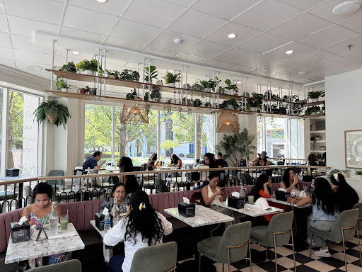Photo of Sinya Mediterranean - 354 W Hubbard St, Chicago, IL 60654