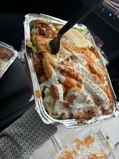 Photo of Halaleez NY Chicken & Gyro Rice Bowls - 400 S Financial Pl, Chicago, IL 60605