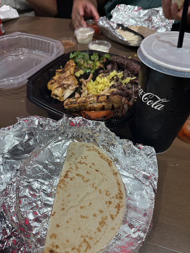 Photo of Pita Pita Mediterranean Grill - 200 W Randolph St, Chicago, IL 60606