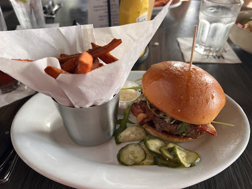 Photo of Max Burger - 684 Bliss Rd, Longmeadow, MA 01106