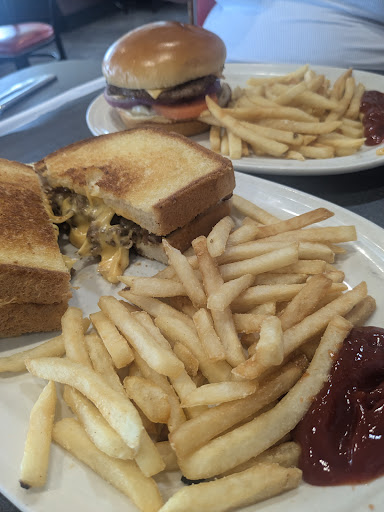 Photo of Friendly's - 19 Springfield St, Agawam, MA 01001