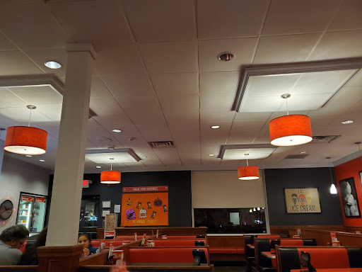 Photo of Friendly's - 19 Springfield St, Agawam, MA 01001