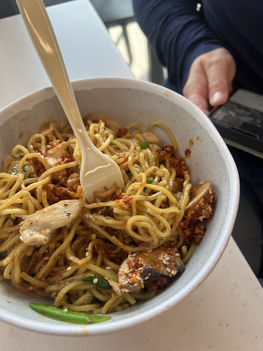 Photo of honeygrow - 500 W Germantown Pike Suite 731, Plymouth Meeting, PA 19462