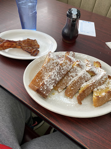 Photo of Bravo's Cafe & Grill - 514 N Willow Ave, Cookeville, TN 38501