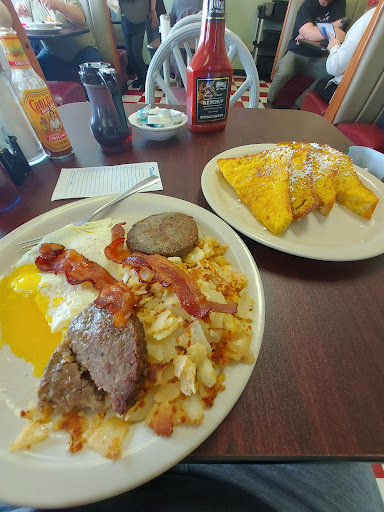 Photo of Bravo's Cafe & Grill - 514 N Willow Ave, Cookeville, TN 38501