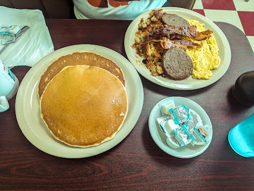 Photo of Bravo's Cafe & Grill - 514 N Willow Ave, Cookeville, TN 38501